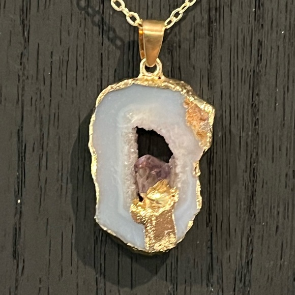 Electroplated Gold Agate with Phantom Amethyst Necklace - Picture 2 of 5